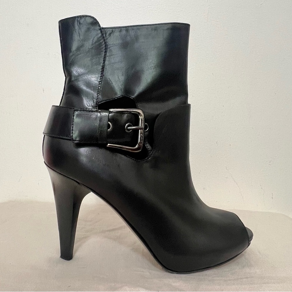 Donald J. Pliner Zerli Black Leather Booties Chic Sexy Mobwife